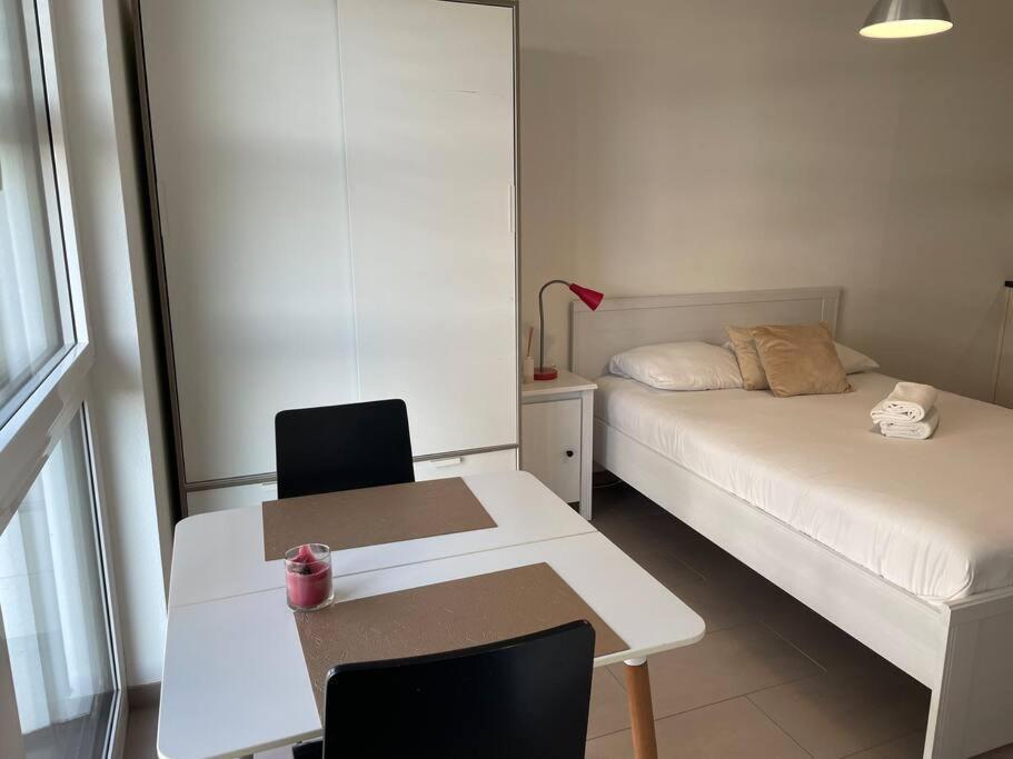 Joli Studio Confortable ! Prilly Eksteriør billede